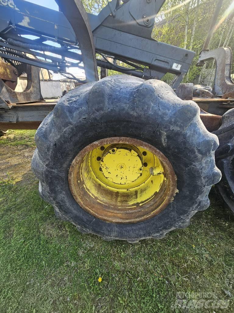 John Deere 1510 G Forwarders