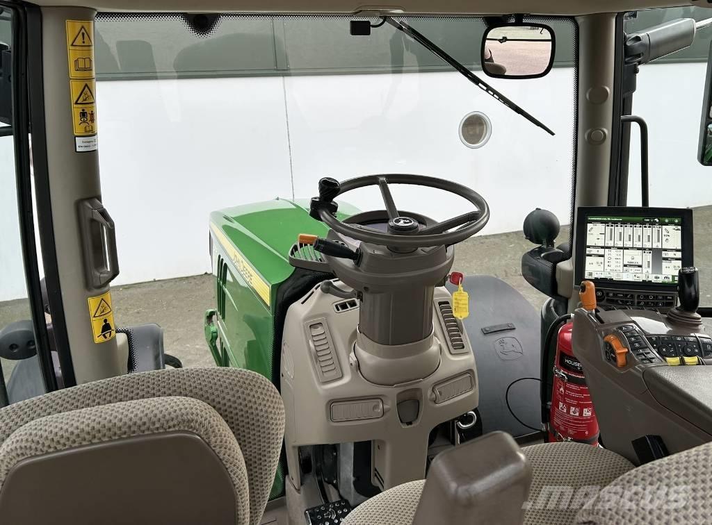 John Deere 6215 R Tractors