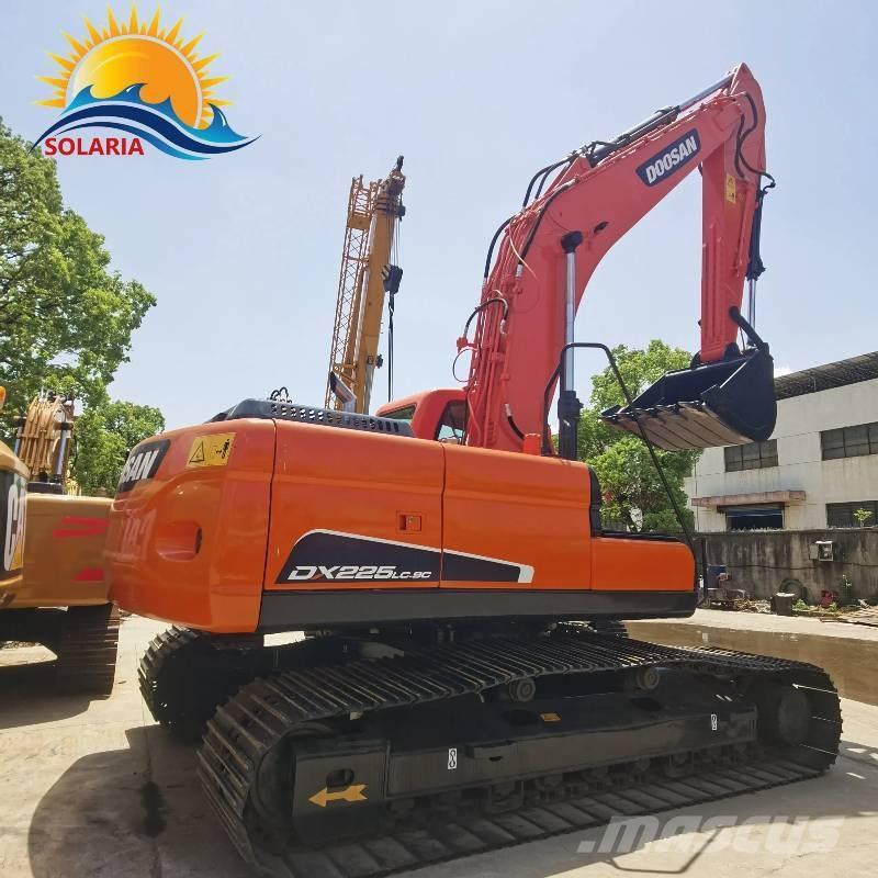 Doosan DX 225 LC Crawler excavators
