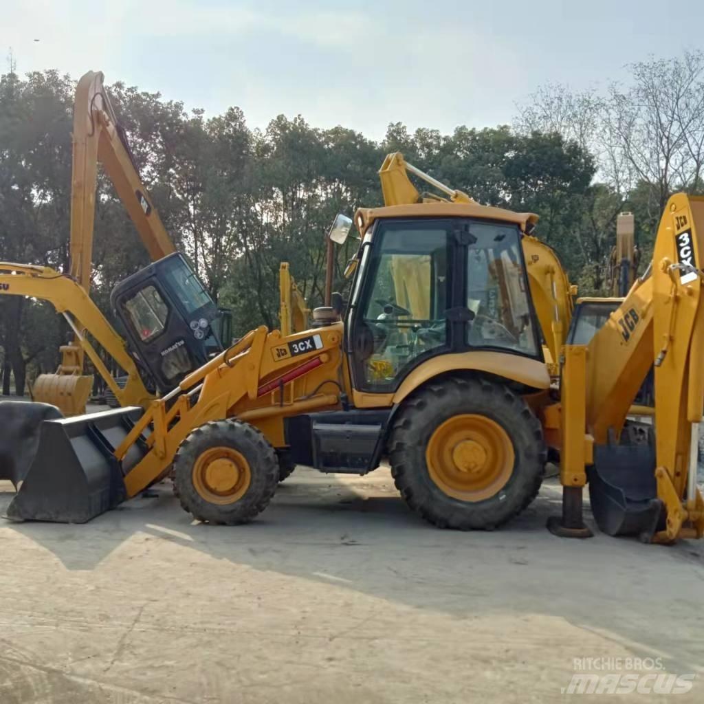 JCB 3CX Backhoe loaders