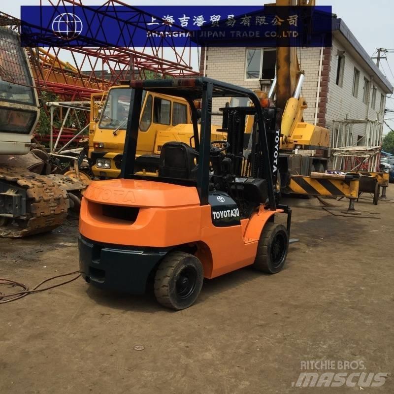 Toyota 7 FD 30 Diesel trucks