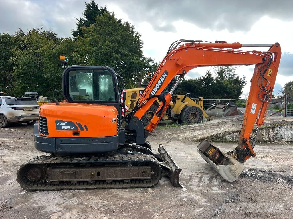 Doosan DX 85 R-3 Midi excavators  7t - 12t