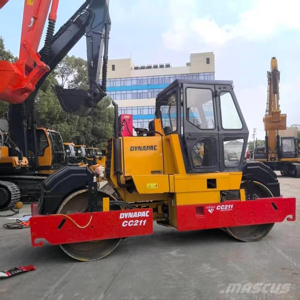 Dynapac CC211 Twin drum rollers