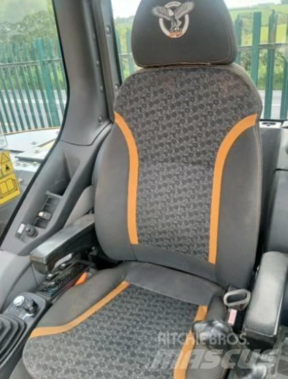 CASE CX 85 D Midi excavators  7t - 12t