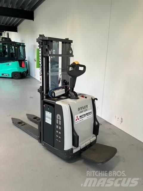 Atlet PSP125 Low lifter with platform