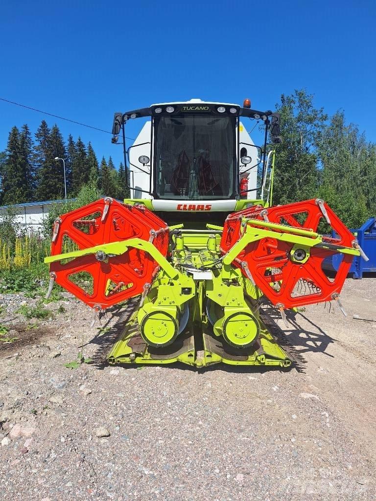 CLAAS 430 Tucano Combine harvesters