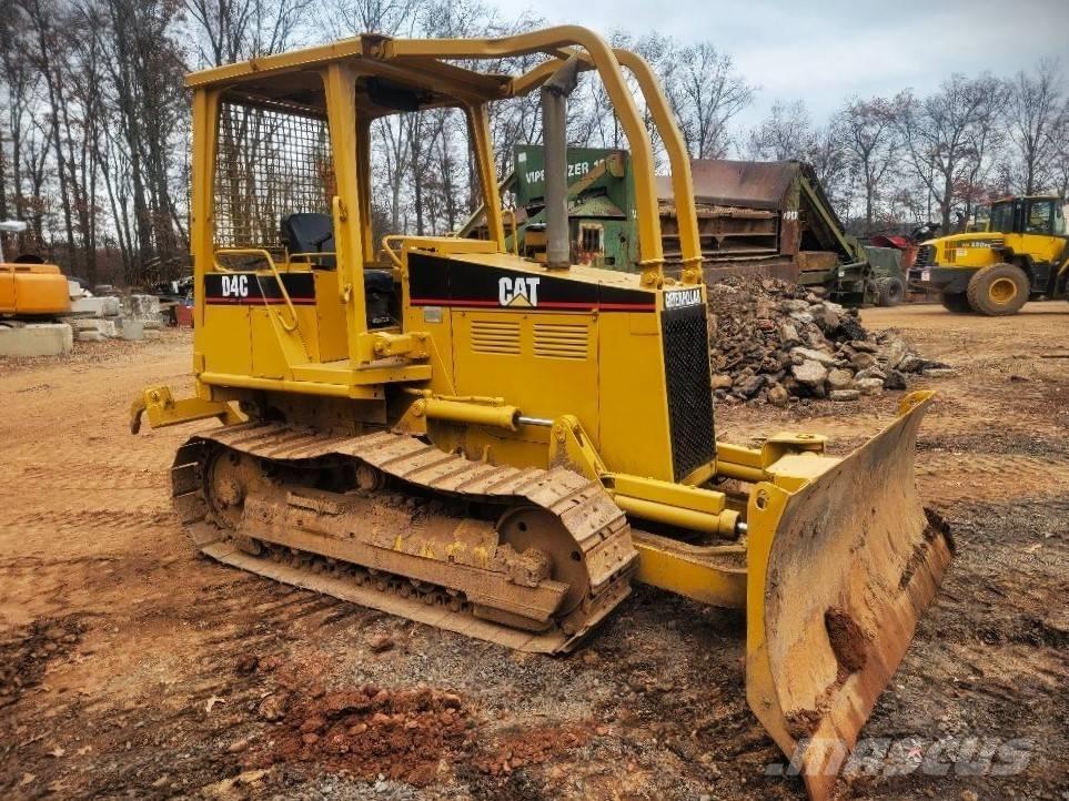 CAT D 4 C Crawler dozers