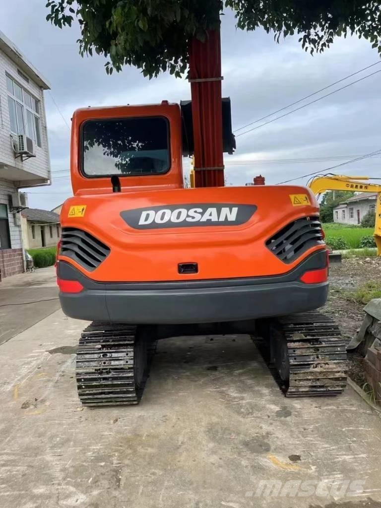 Doosan DX75-9C Midi excavators  7t - 12t