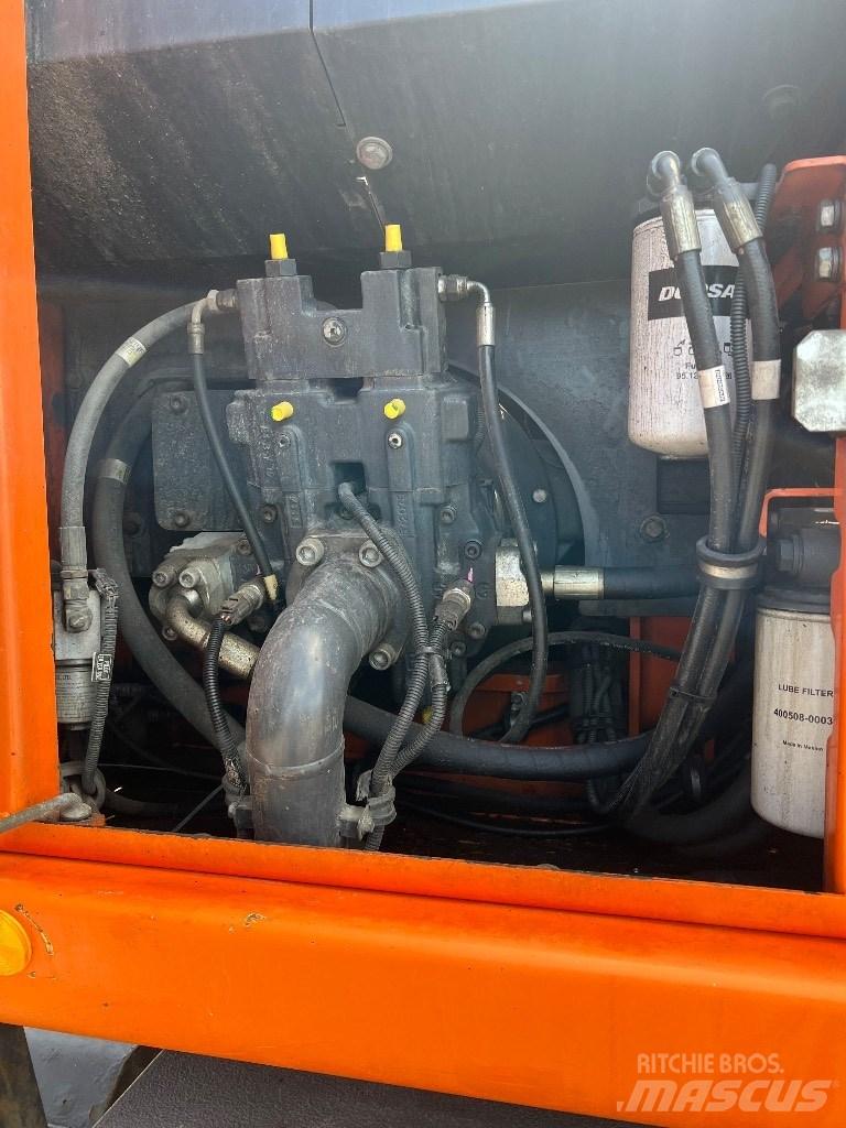 Doosan DX 160 W-3 Wheeled excavators