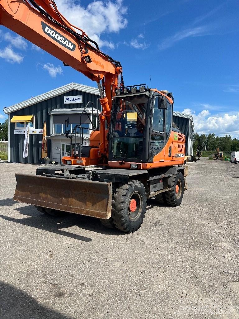 Doosan DX 160 W-3 Wheeled excavators
