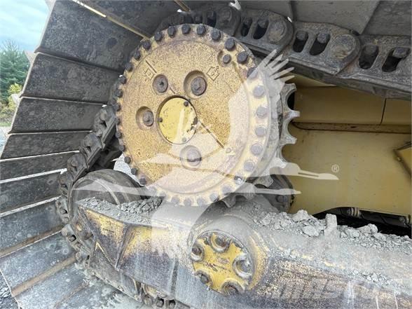 CAT D6T LGP Crawler dozers