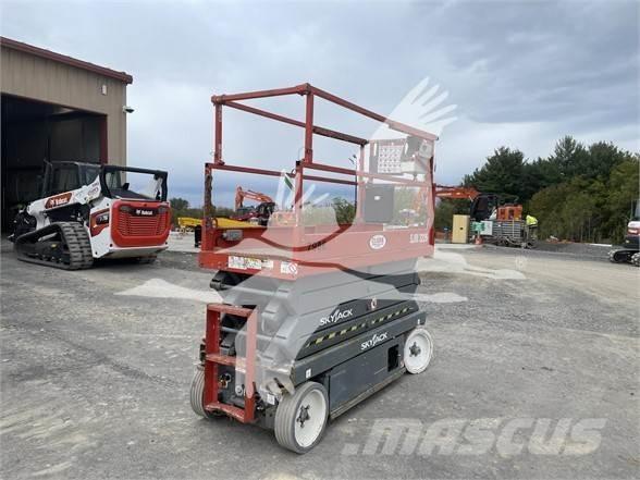 SkyJack SJ3226 Scissor lifts