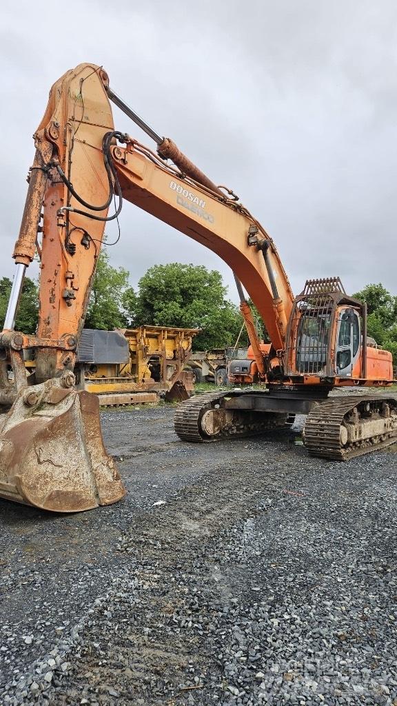 Doosan Dx480 Crawler excavators