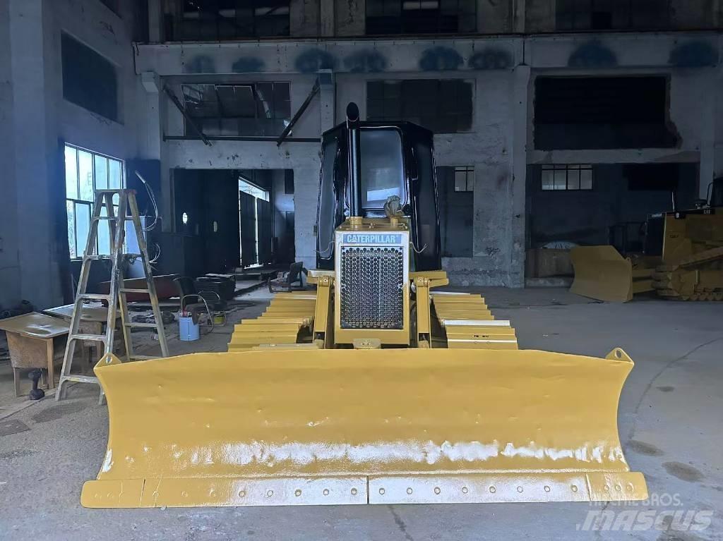 CAT D 4 C Crawler dozers
