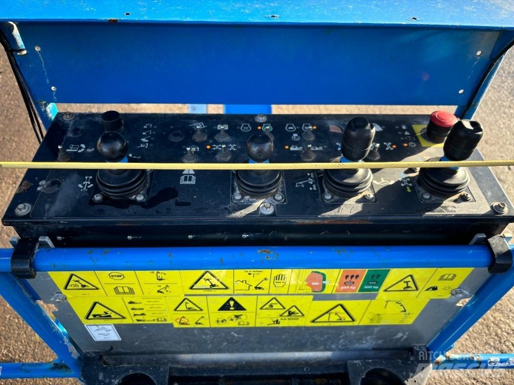 Genie SX 135 XC Telescopic boom lifts