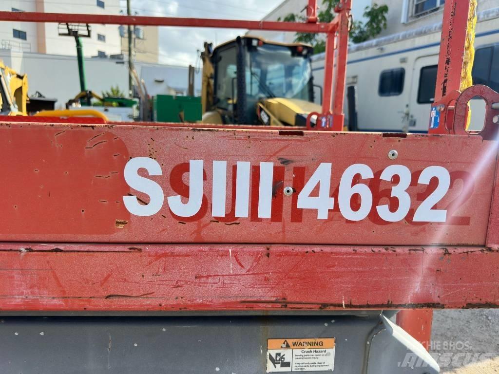 JLG 32 Lift Scissor lifts