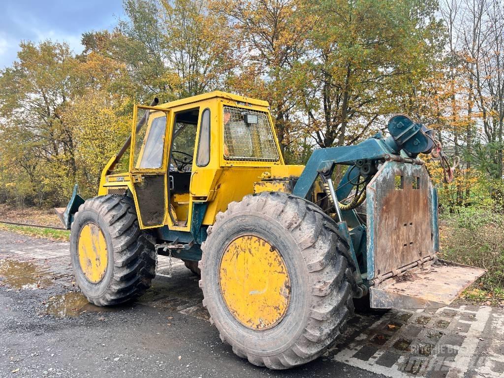 HSM 906 Forestry tractors