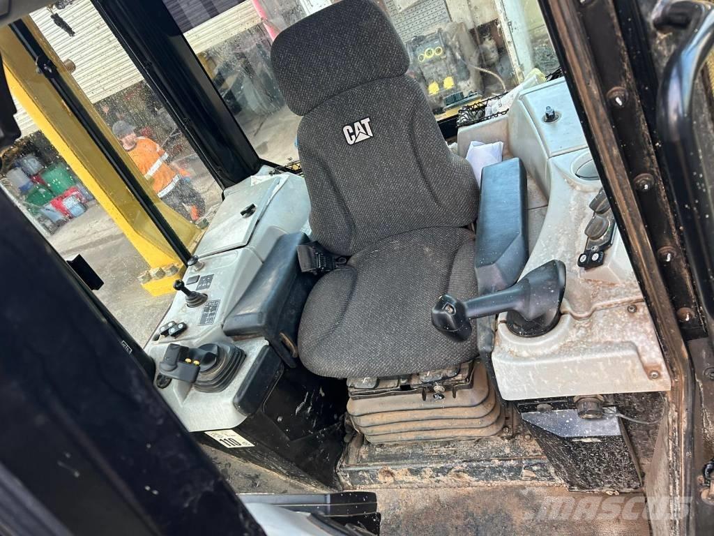 CAT D 6 N LGP Crawler dozers