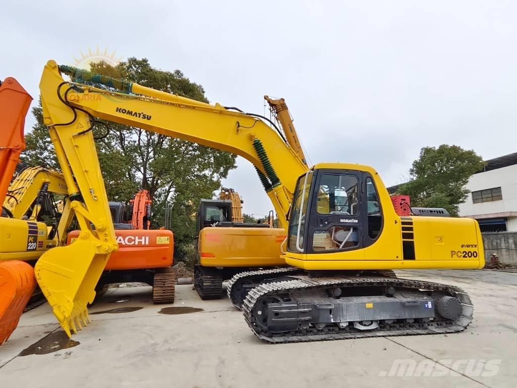 Komatsu PC 200-6 Crawler excavators