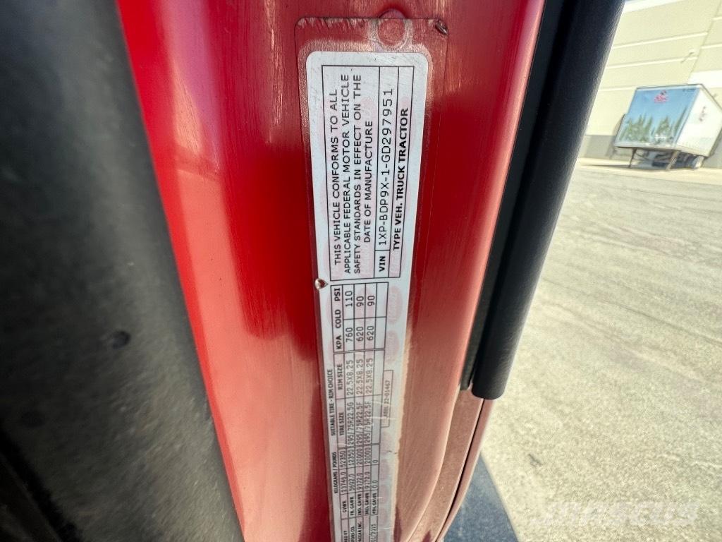 Peterbilt 579 Tractor Units