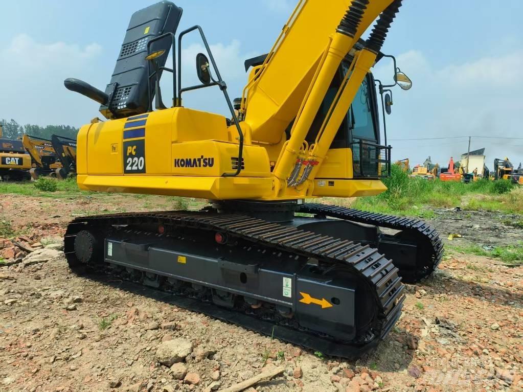 Komatsu PC 220-8 Crawler excavators