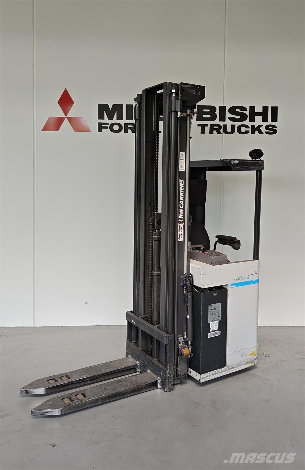 Atlet XSN160 Self propelled stackers