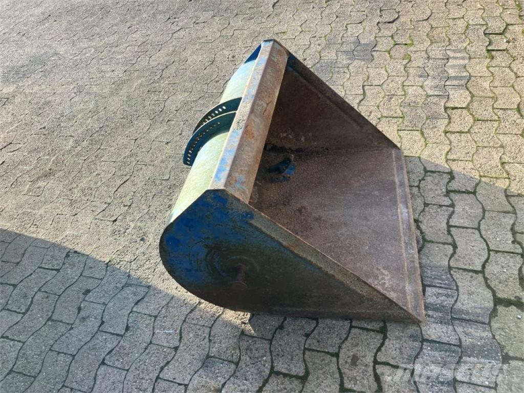 John Deere 1020 Tractors