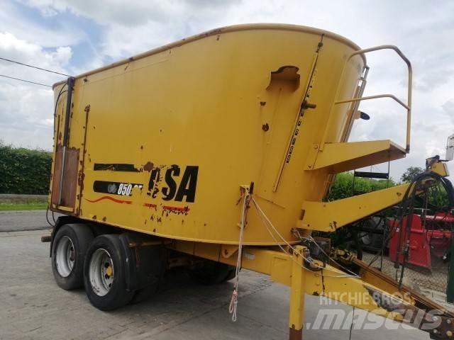  USA 850CF Mixer feeders