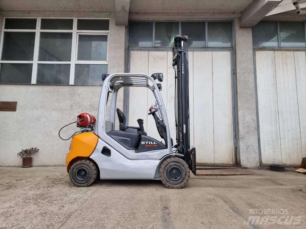 Still RX70-25T LPG trucks