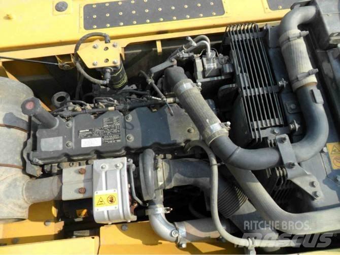 Komatsu PC 200-8 Crawler excavators