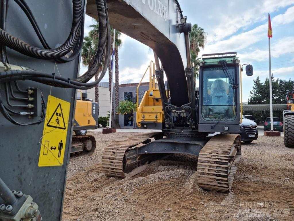 Volvo EC 300 E Crawler excavators