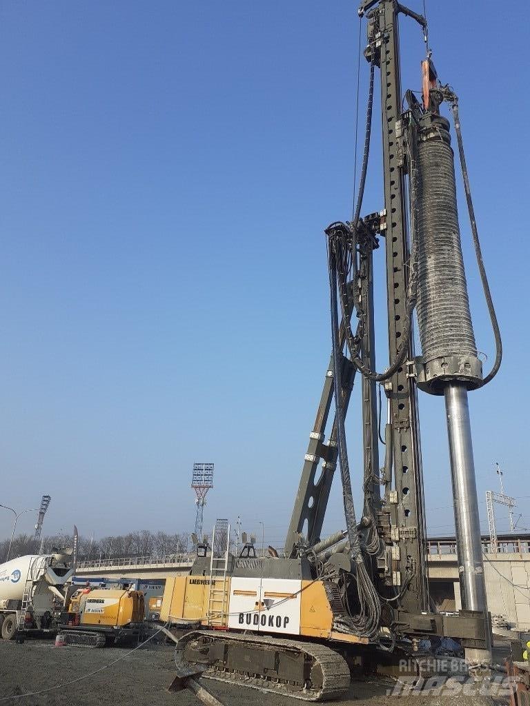 Liebherr LRB255 Piling rigs