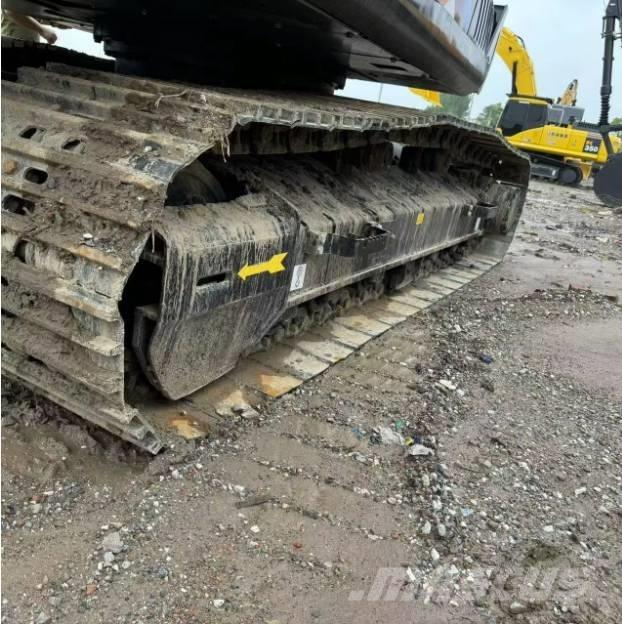 Hitachi ZX200 Crawler excavators