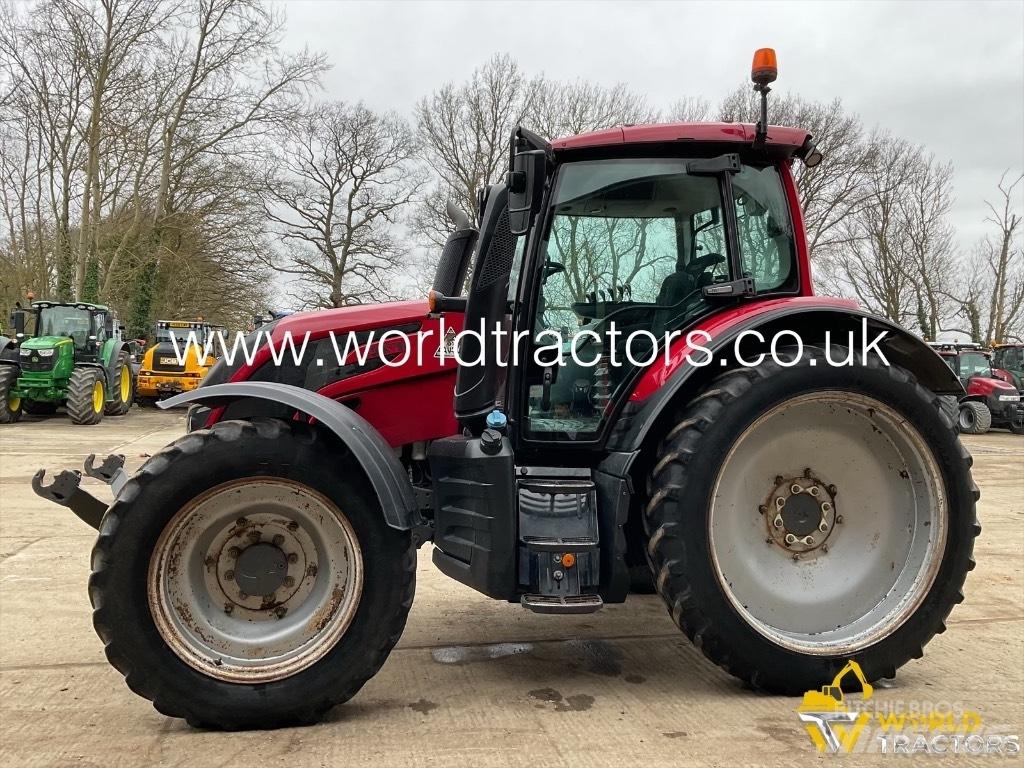 Valtra N 124 Tractors