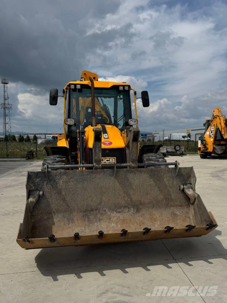 JCB 4 CX Pro Backhoe loaders