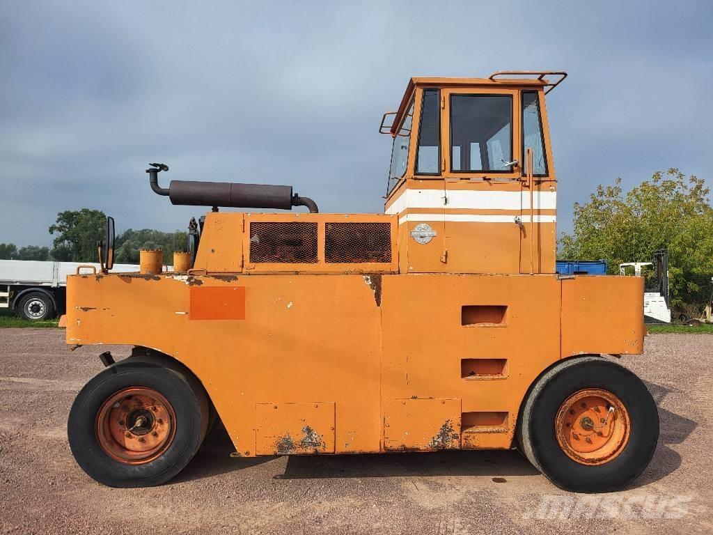 Hamm GRW 10 Pneumatic tired rollers