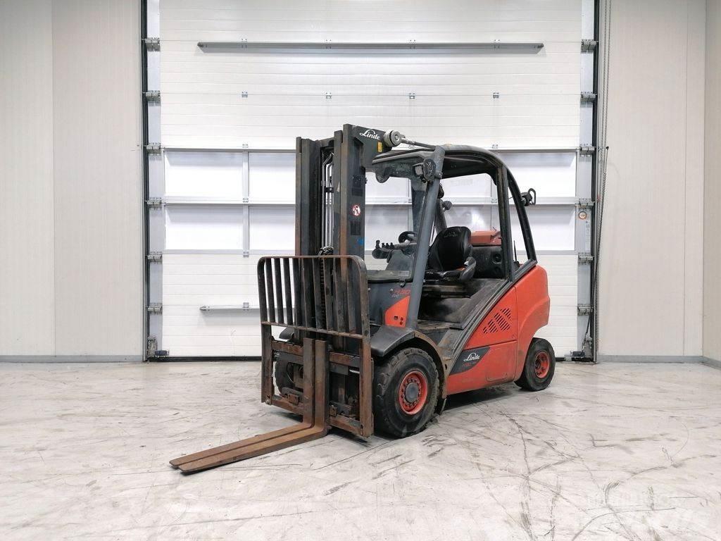 Linde H30T-02 LPG trucks