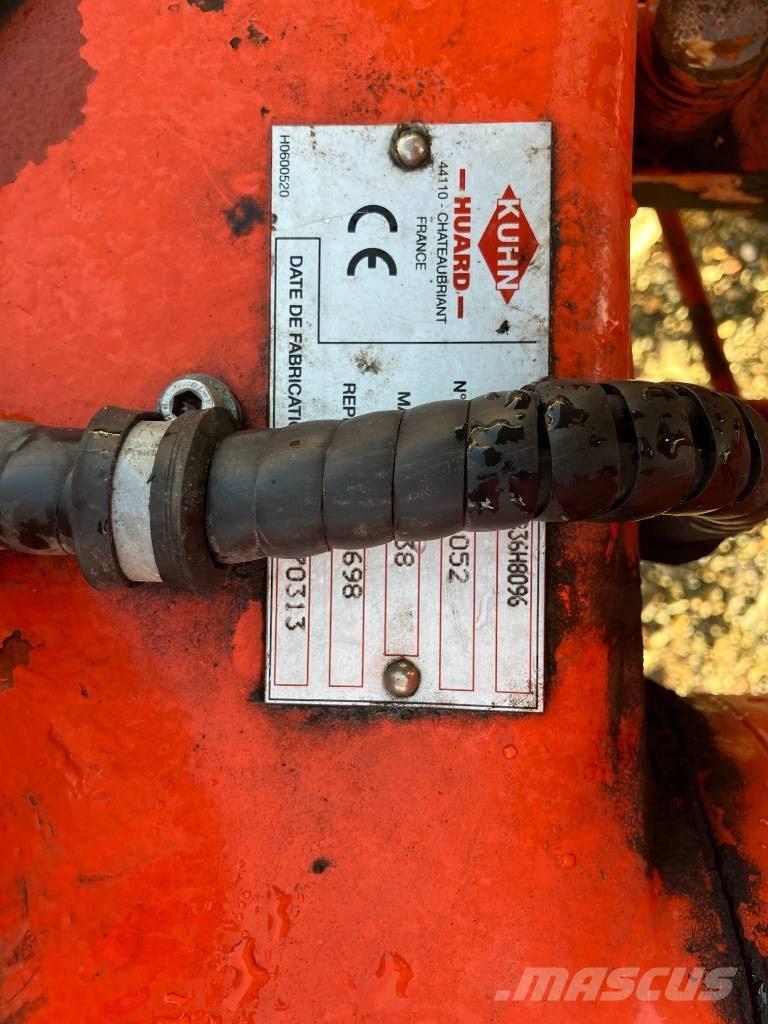 Kuhn Vari-Master 183 Reversible ploughs