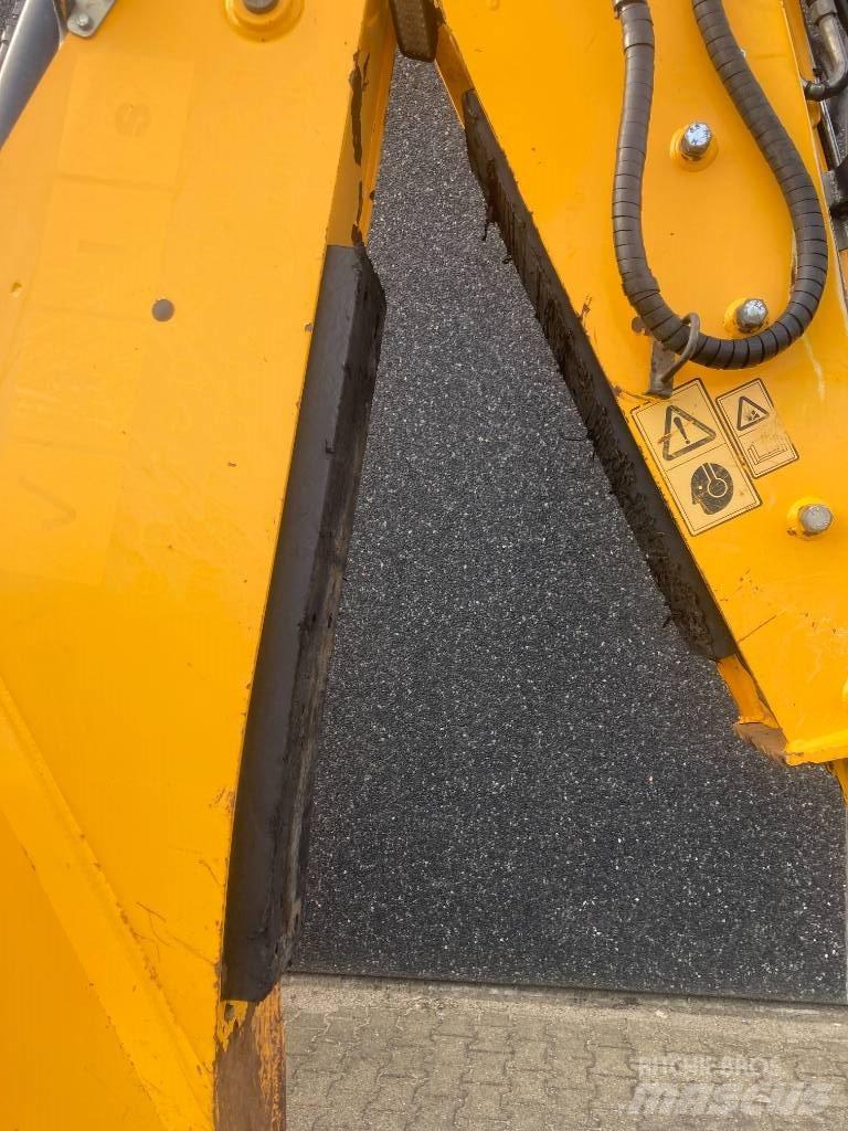 JCB 4 CX Backhoe loaders