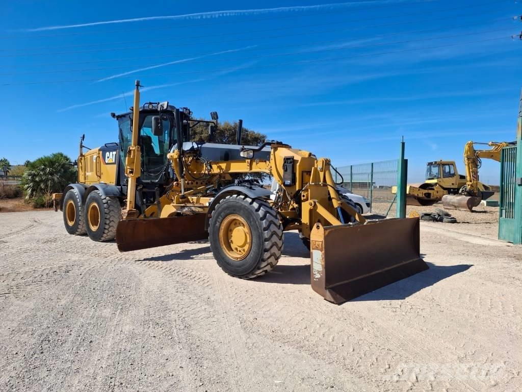 CAT 120 M 2 AWD Graders