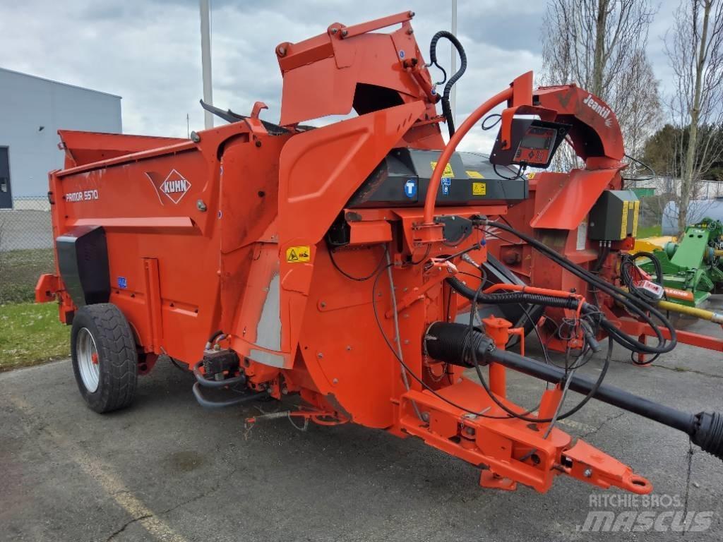 Kuhn Primor 5570 M Bale shredders, cutters and unrollers