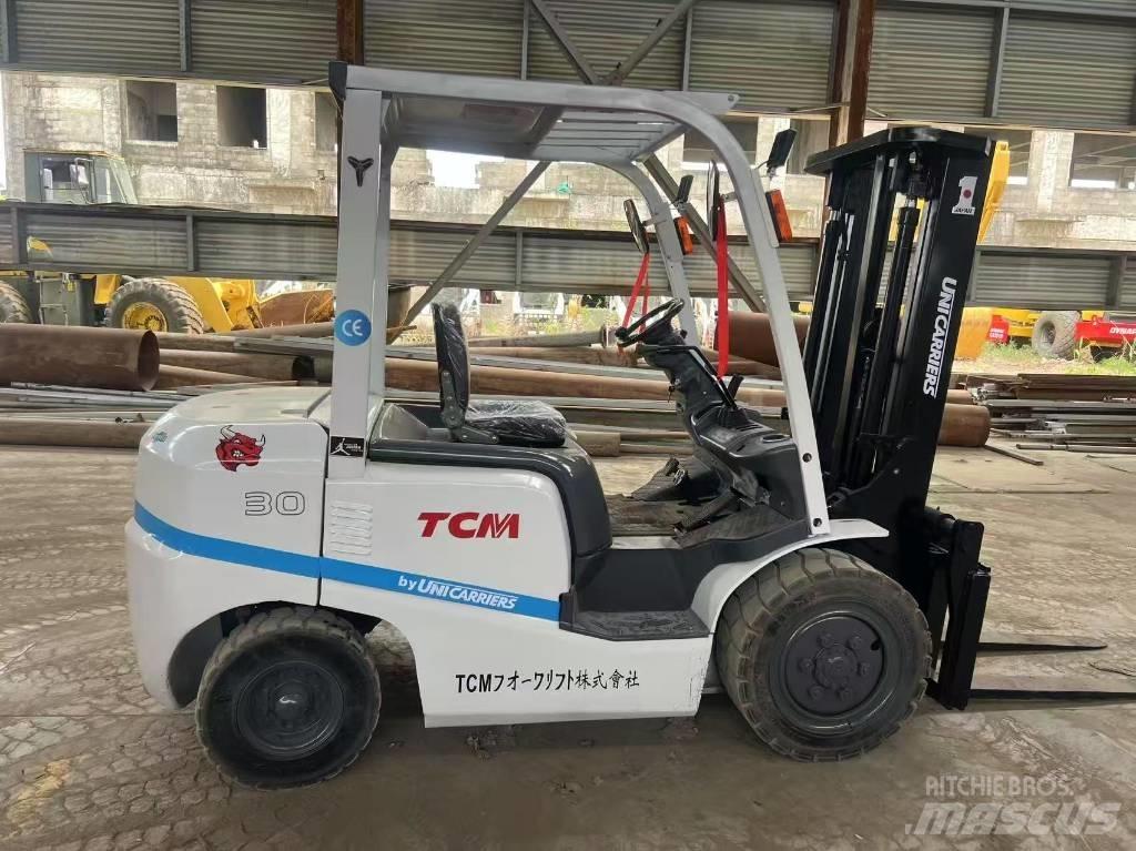 TCM FD 30 Diesel trucks