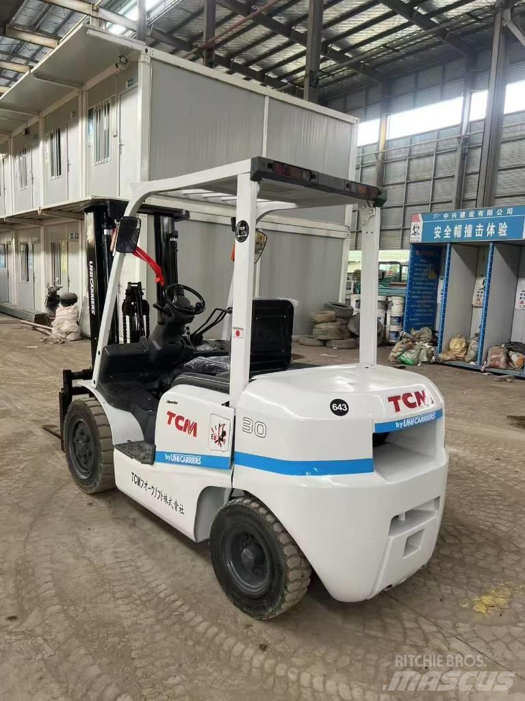 TCM FD 30 Diesel trucks