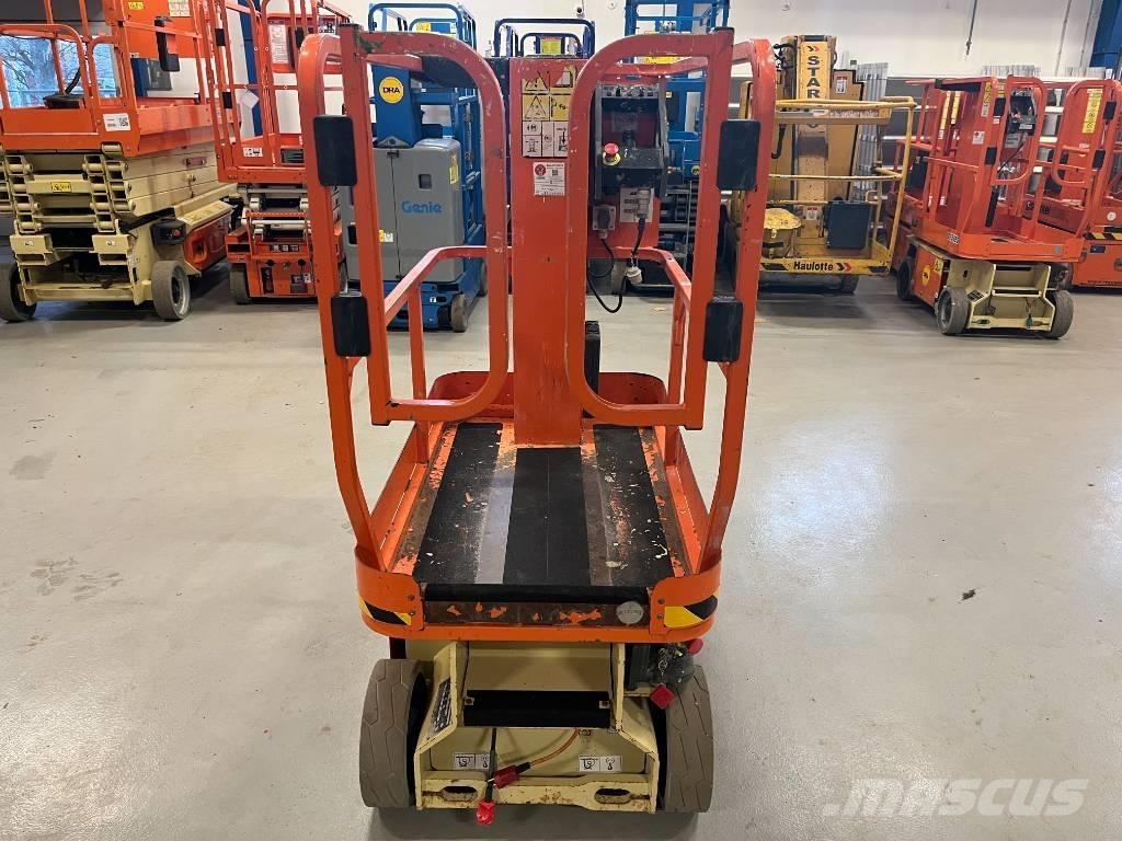 JLG 1230 ES Vertical mast lifts