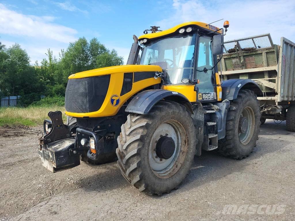JCB Fastrac 8250 Tractors