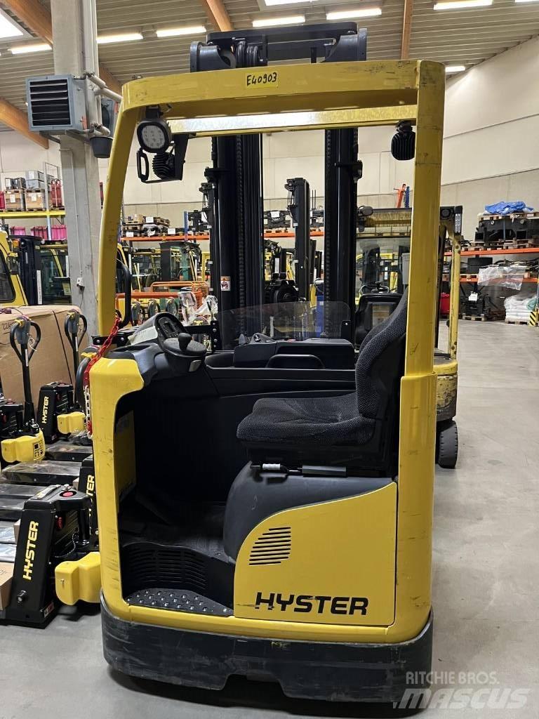 Hyster R1.4 Reach trucks