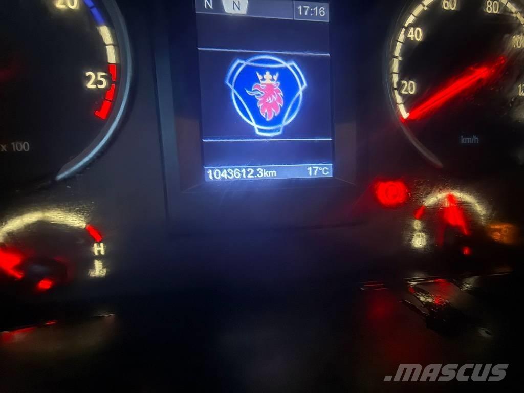 Scania G 420 Curtainsider trucks