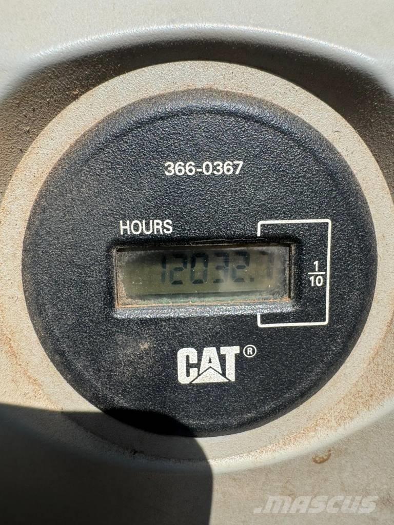 CAT 352 F Crawler excavators