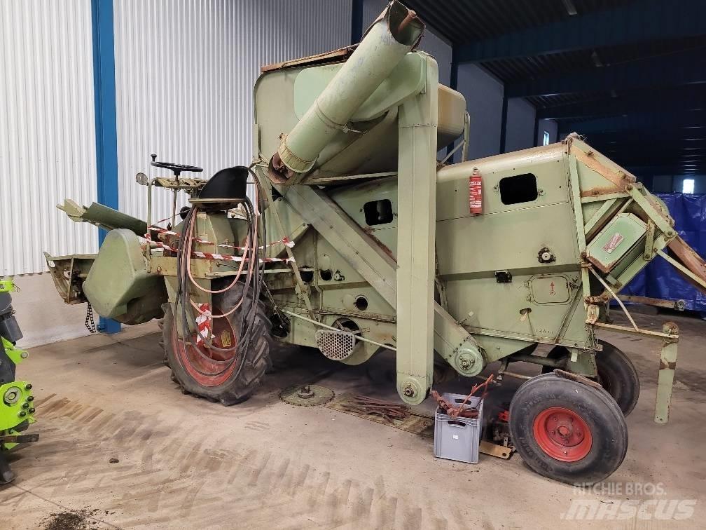CLAAS Columbus Combine harvesters