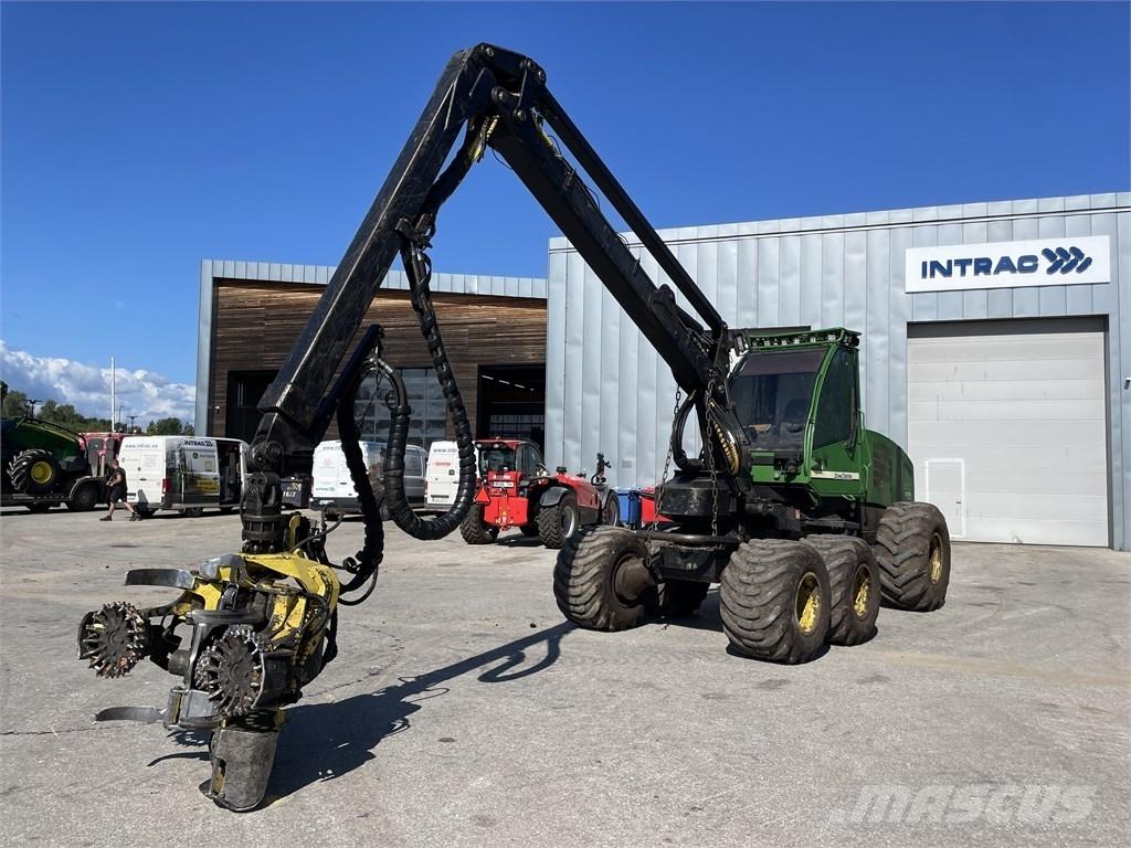 John Deere 1070 D Harvesters